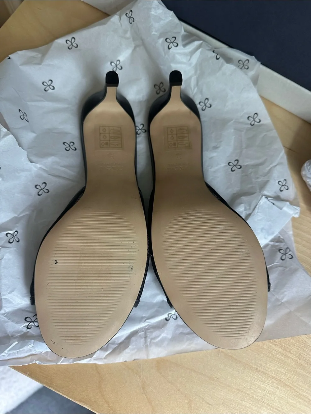 Anthropologie Maeve Black open toe kitten heels with Bow Accent